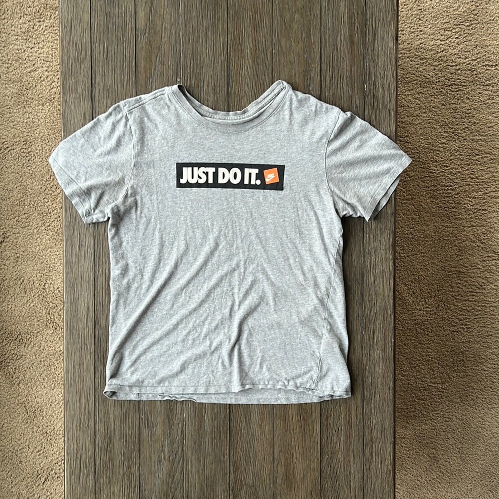 Mens Nike shirt